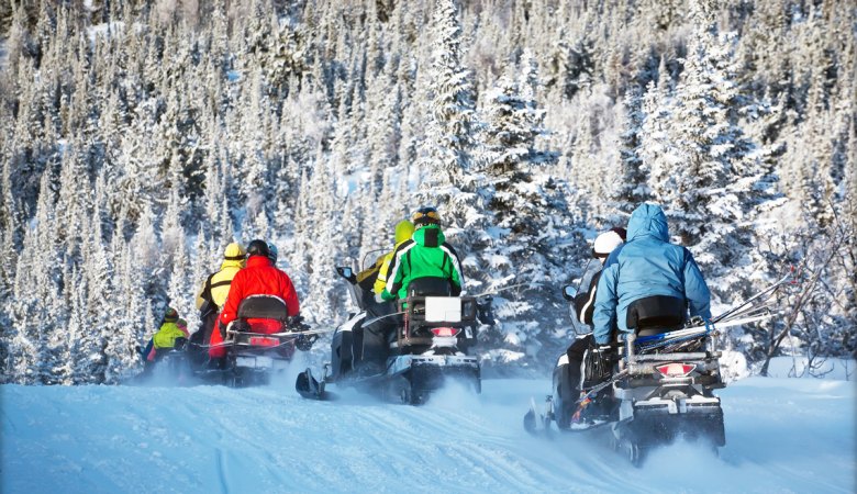 Snowmobiling <span>with professional instructors </span> - 1 - Zakopane Tours